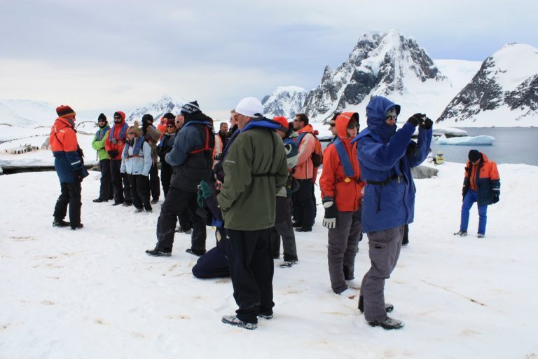 Antártida: el turismo es una amenaza para el continente