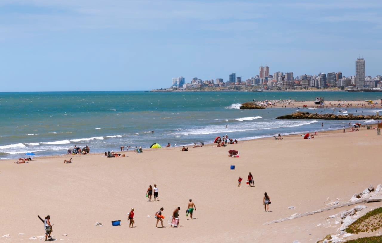 Mar del Plata, the quintessential tourist city on the provincial coast.