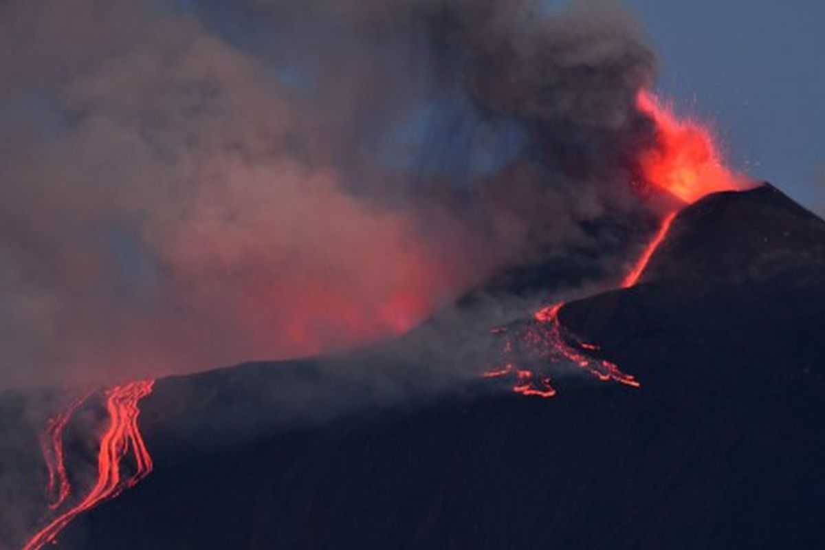 El Volcán Etna Alcanza Una Nueva Altura Récord” Tras Sus últimas