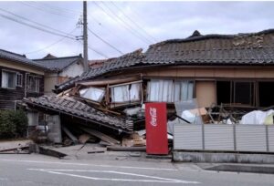 Casas derrumbadas tras el terremoto en Japón