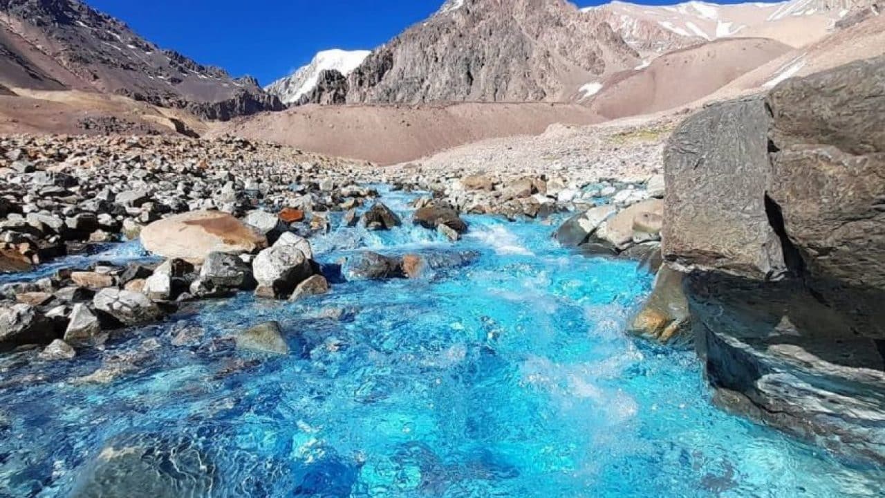 turquoise waters